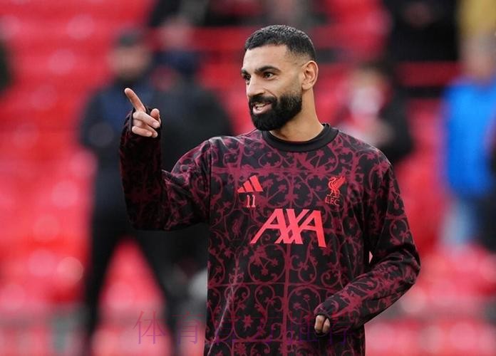 萨拉赫笑了！鼓掌回应球迷，复出送助攻获8分，媒体：不像告别战